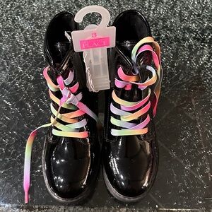 The Children's Place Black Boots with Multicolor Laces